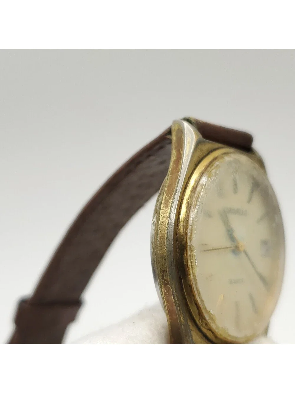 Vintage 1983 Bulova Quartz 34mm Date Dial Watch For Parts Or Repair